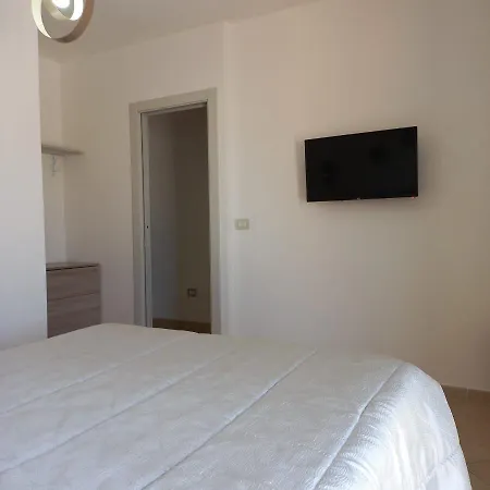 Orchidea Oda ve Kahvaltı 3*