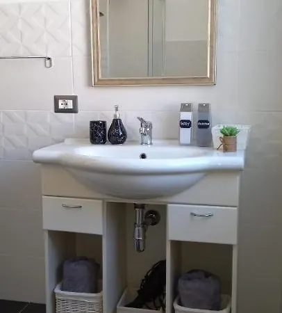 לינה וארוחת בוקר Orchidea 3*