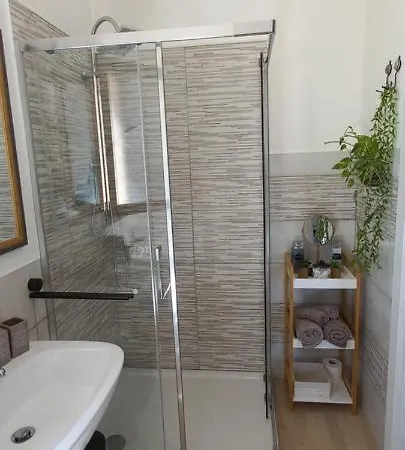 Alojamento de Acomodação e Pequeno-almoço Orchidea Olbia