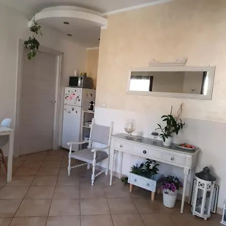 Orchidea Oda ve Kahvaltı 3*